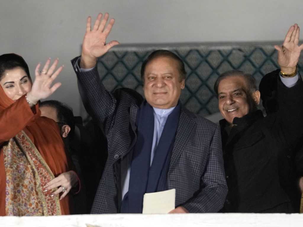 Nawaz Sharif's Victory Claim Drama